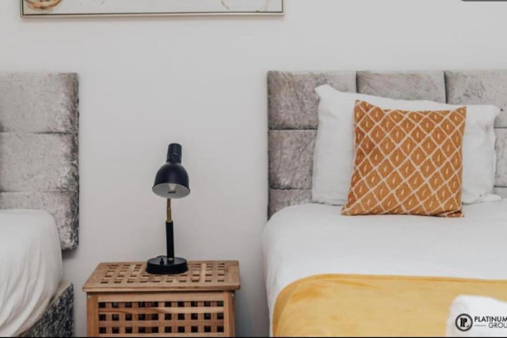 Sl Luxury 2 Bed Broad St Home Birmingham Buitenkant foto