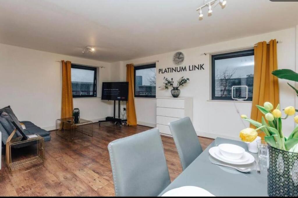 Sl Luxury 2 Bed Broad St Home Birmingham Buitenkant foto