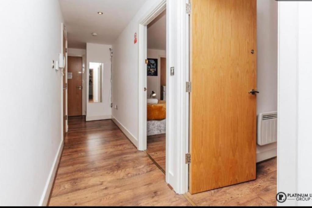 Sl Luxury 2 Bed Broad St Home Birmingham Buitenkant foto