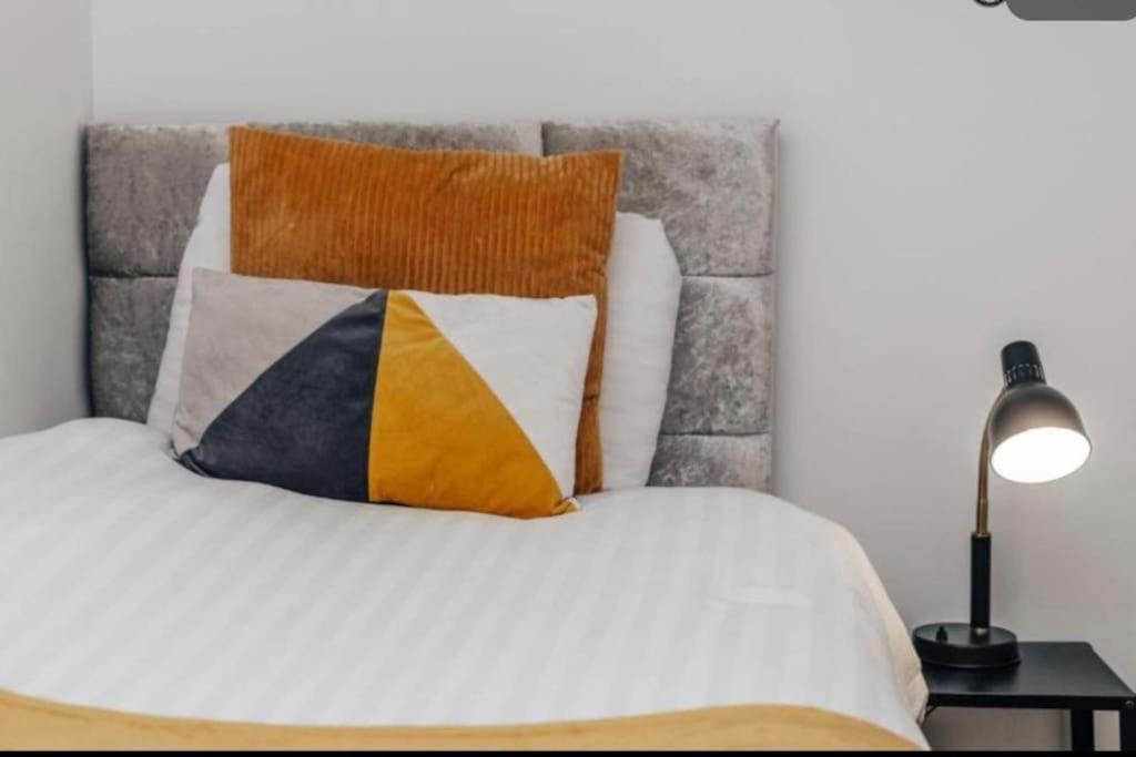 Sl Luxury 2 Bed Broad St Home Birmingham Buitenkant foto