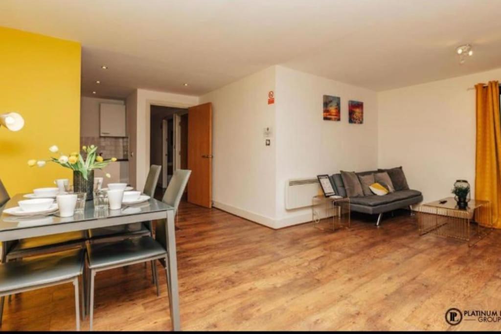 Sl Luxury 2 Bed Broad St Home Birmingham Buitenkant foto