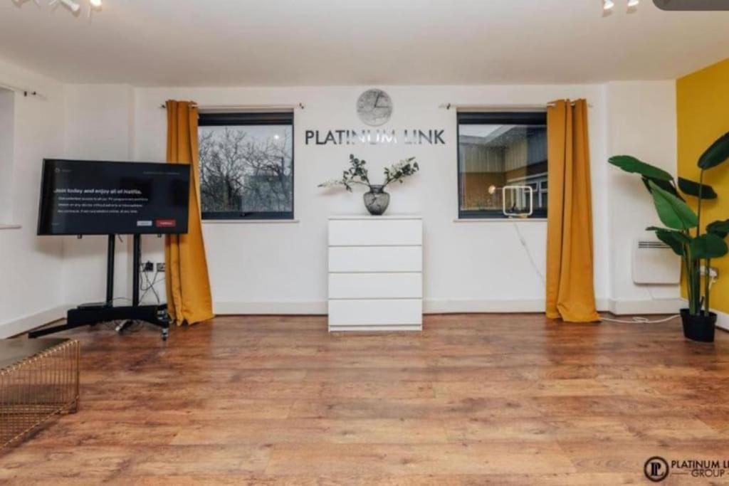 Sl Luxury 2 Bed Broad St Home Birmingham Buitenkant foto