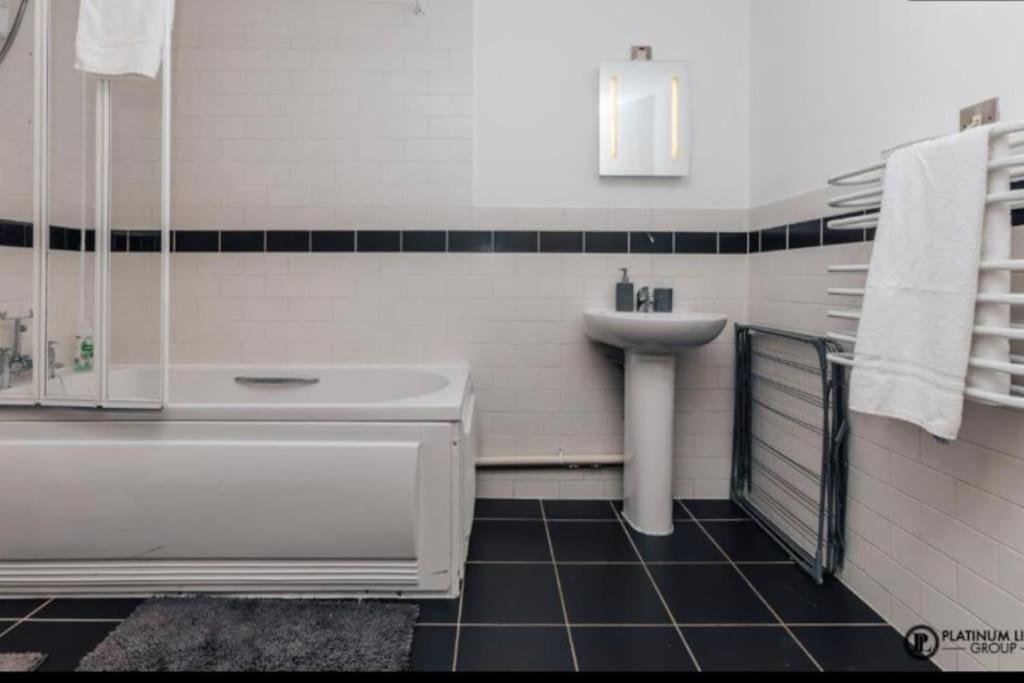 Sl Luxury 2 Bed Broad St Home Birmingham Buitenkant foto