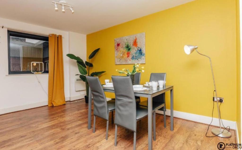 Sl Luxury 2 Bed Broad St Home Birmingham Buitenkant foto
